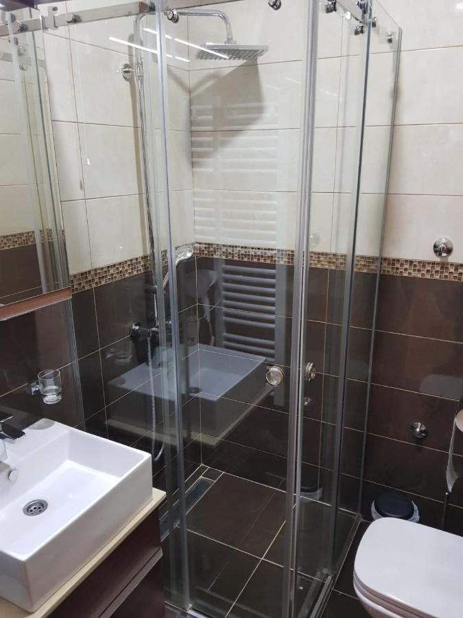 Hotel Kutko Pančevo Eksteriør billede