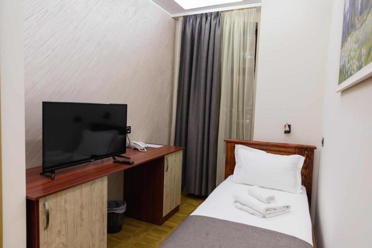 Hotel Kutko Pančevo Eksteriør billede