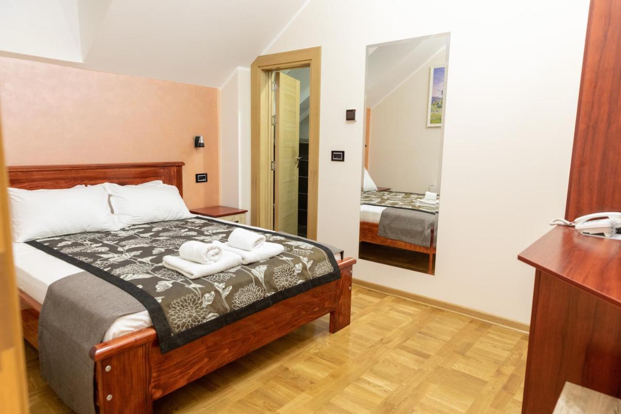 Hotel Kutko Pančevo Eksteriør billede