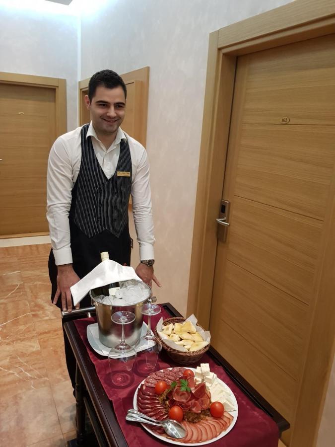 Hotel Kutko Pančevo Eksteriør billede